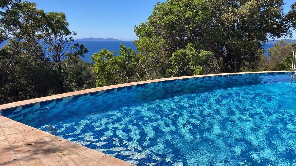Villa Li Maiou Beautiful Sea View Property, Very Quiet Rayol-Canadel-sur-Mer
